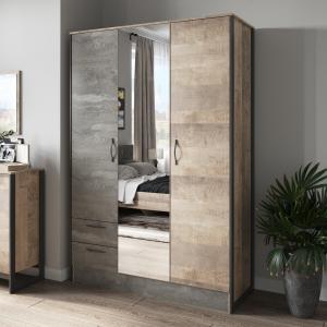 Распашные шкафы