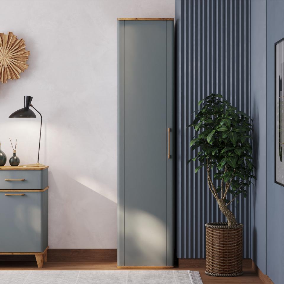 Распашные шкафы