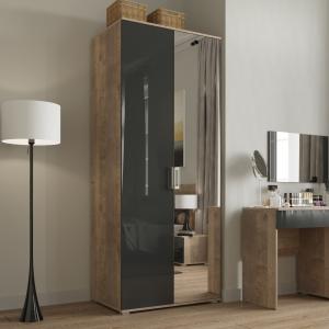 Распашные шкафы