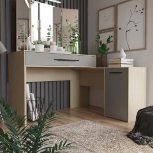 Туалетный стол