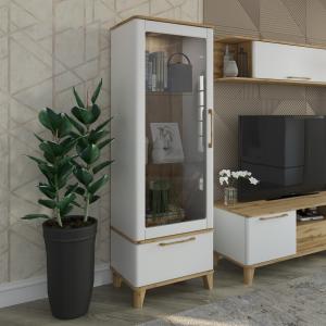 шкафы-витрины