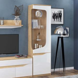 шкафы-витрины