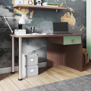 детский письменный стол