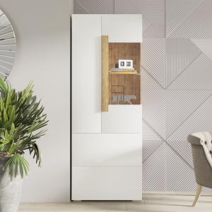 шкафы-витрины