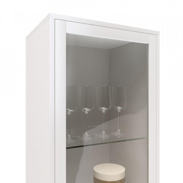 шкафы-витрины