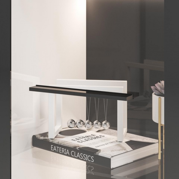 навесной шкаф в комнату