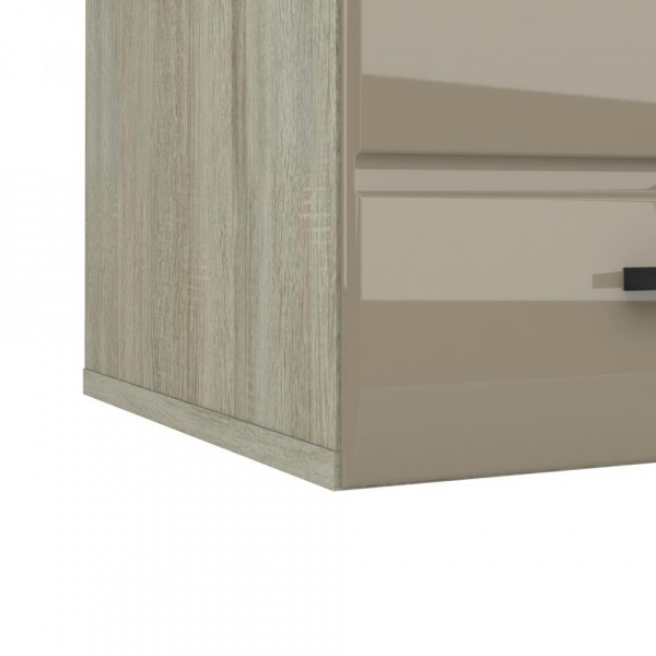 навесной шкаф в комнату