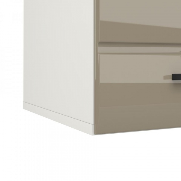 навесной шкаф в комнату