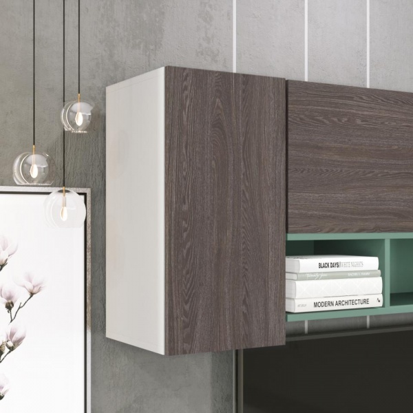 навесной шкаф в комнату