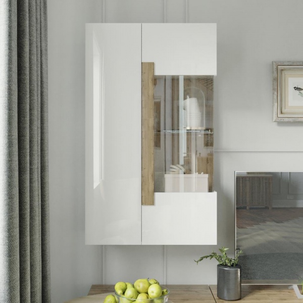 навесной шкаф в комнату