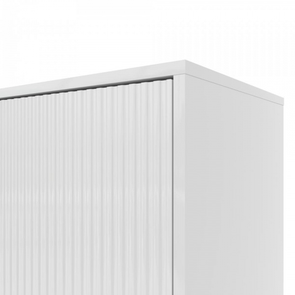 навесной шкаф в комнату