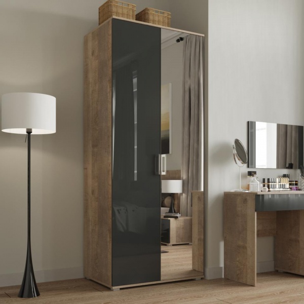 Распашные шкафы