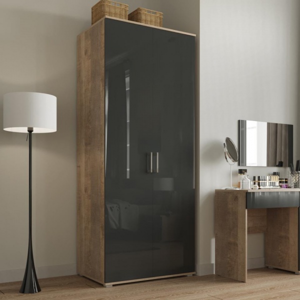 Распашные шкафы