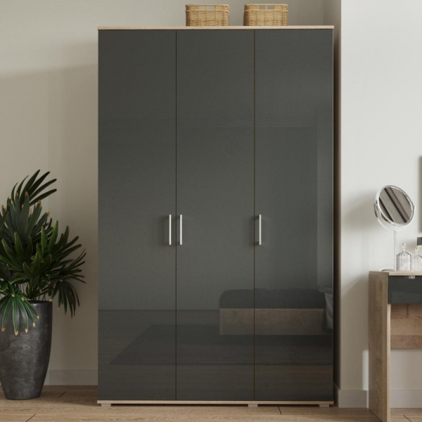 Распашные шкафы