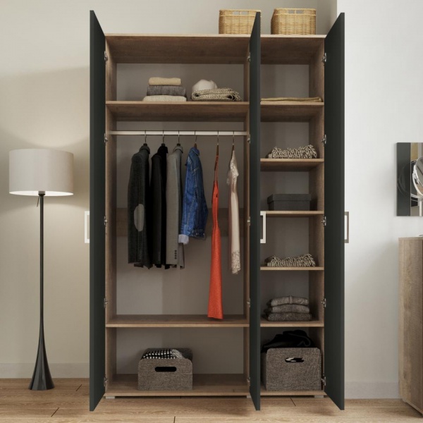 Распашные шкафы