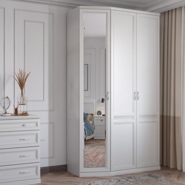 Распашные шкафы