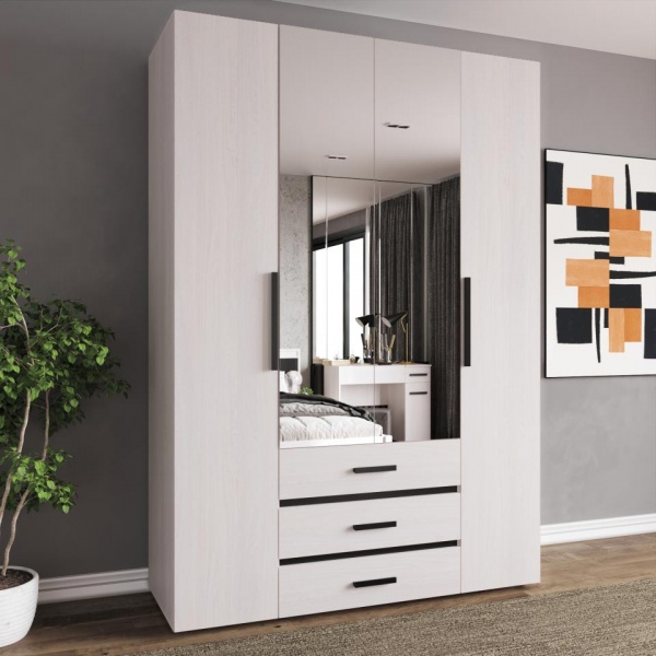 Распашные шкафы