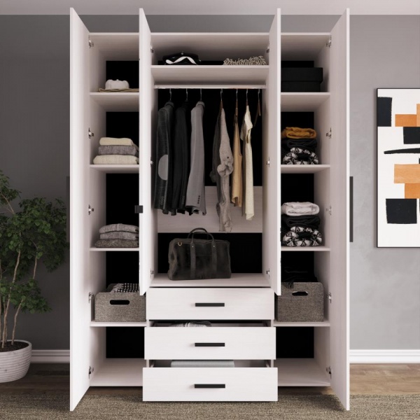 Распашные шкафы