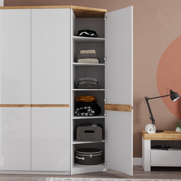 Распашные шкафы