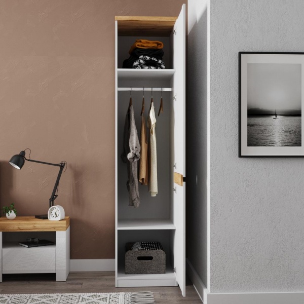 Распашные шкафы