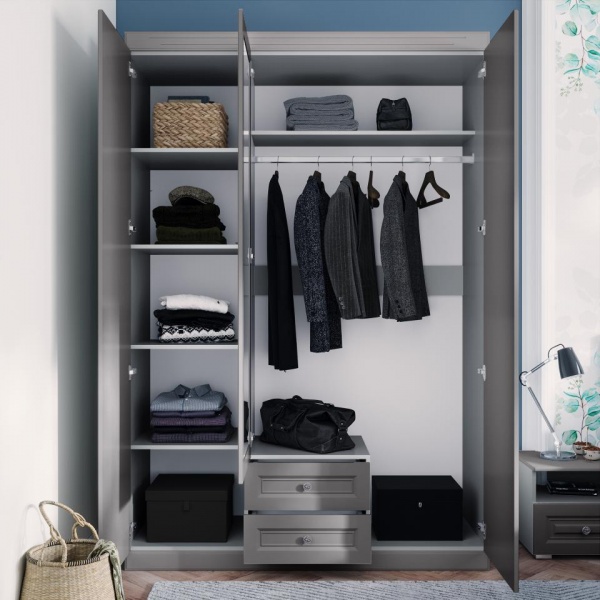 Распашные шкафы