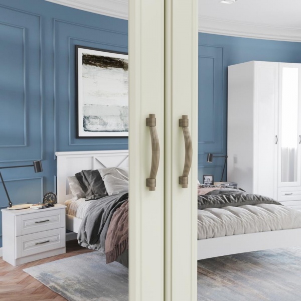 Распашные шкафы