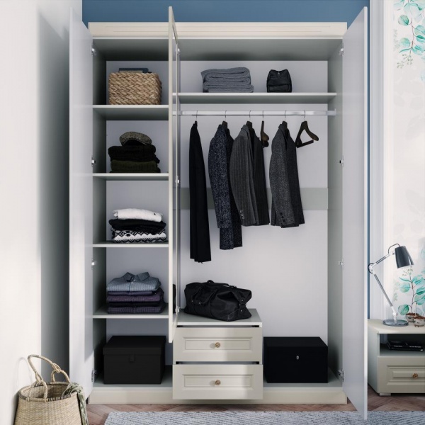 Распашные шкафы