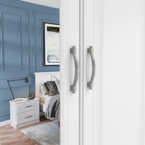 Распашные шкафы