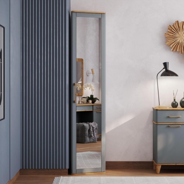 Распашные шкафы