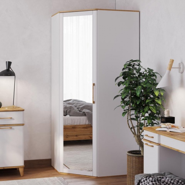 Распашные шкафы