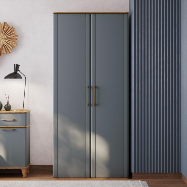 Распашные шкафы