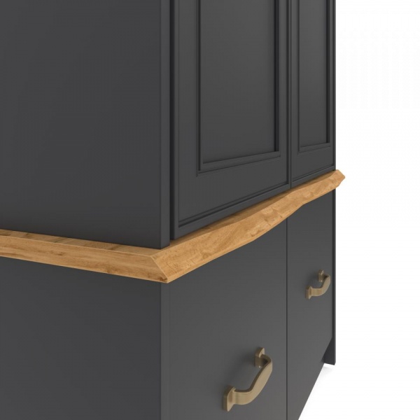 Распашные шкафы