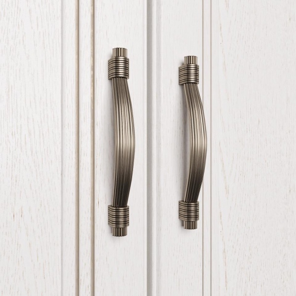 Распашные шкафы