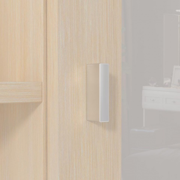 Распашные шкафы