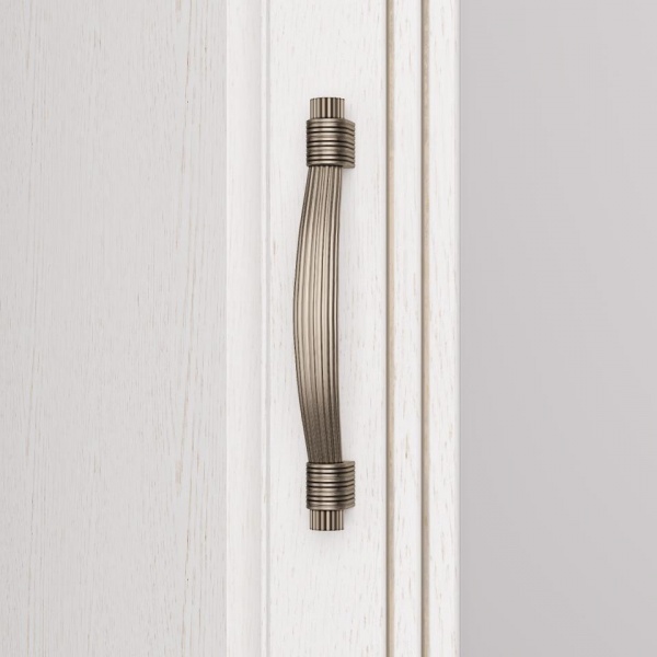 Распашные шкафы