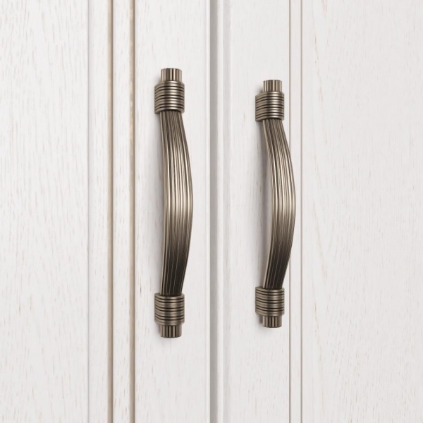 Распашные шкафы