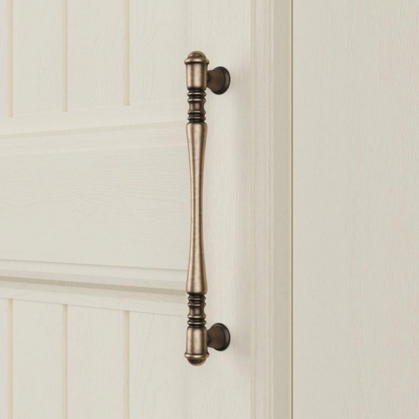 Распашные шкафы