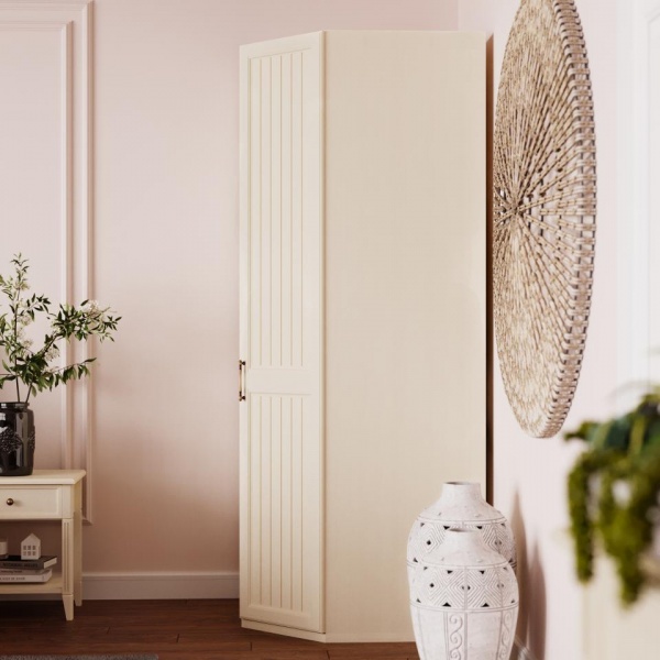 Распашные шкафы