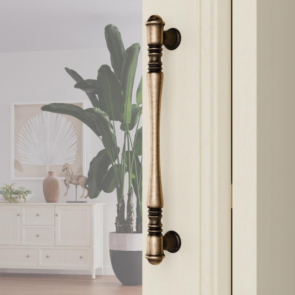 Распашные шкафы