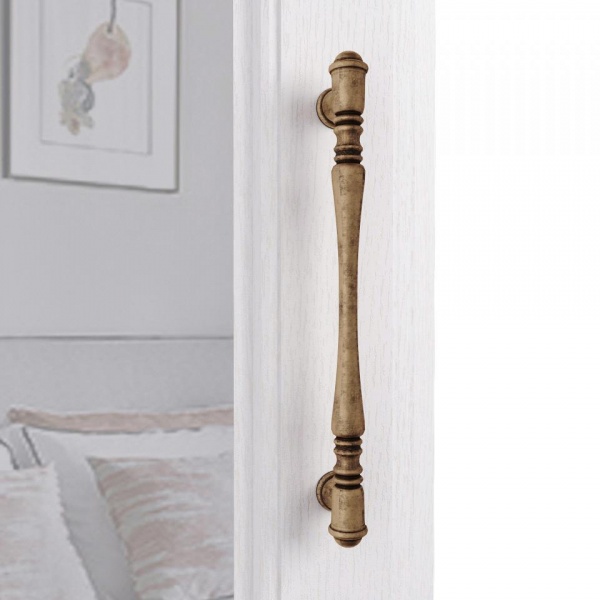 Распашные шкафы