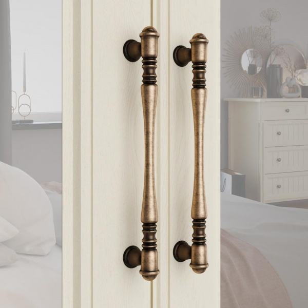 Распашные шкафы