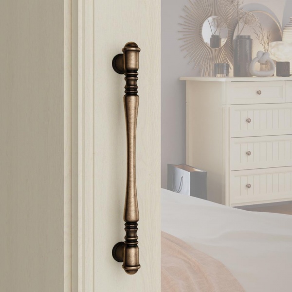 Распашные шкафы