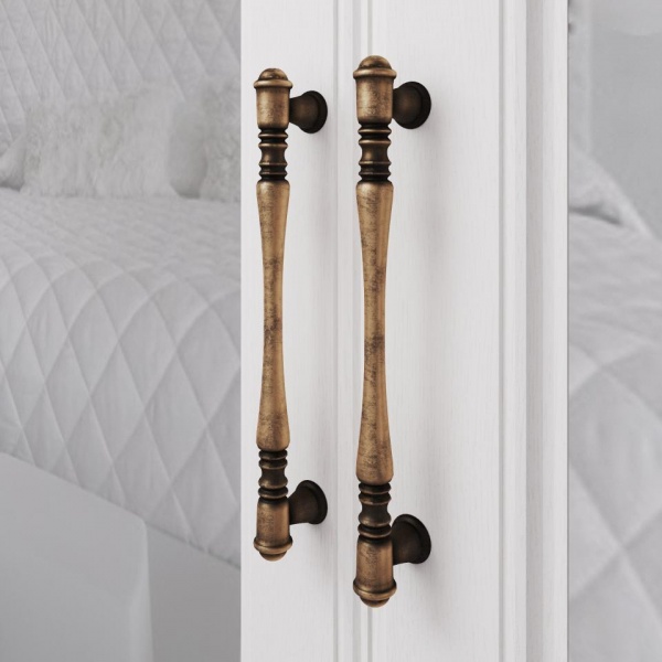 Распашные шкафы