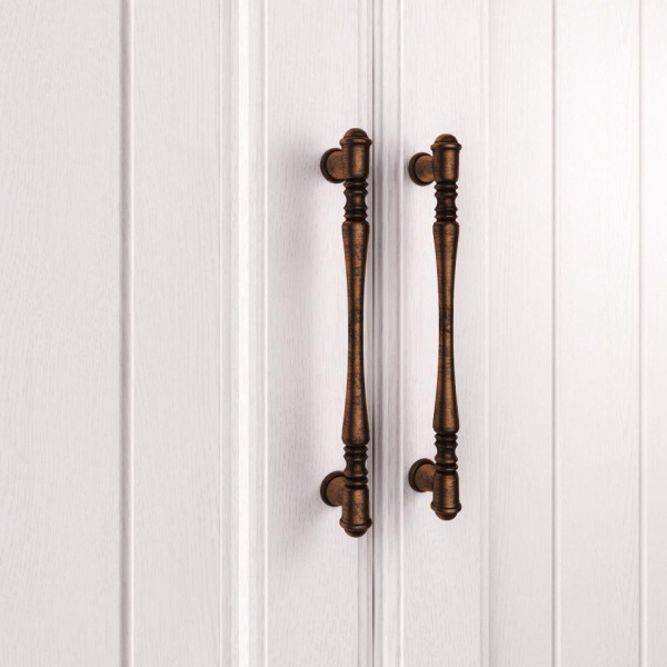 Распашные шкафы