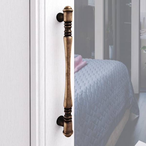 Распашные шкафы