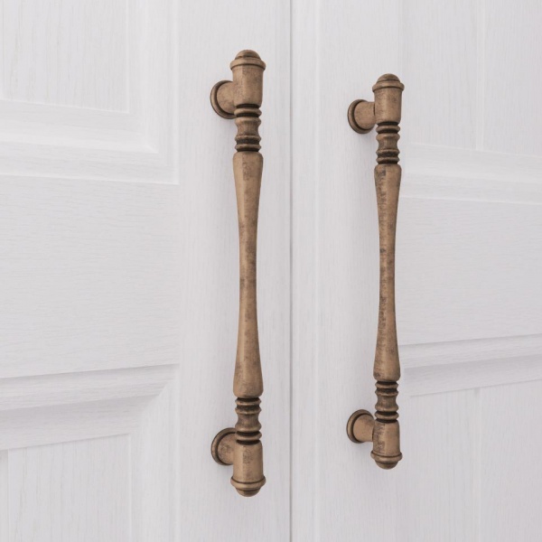 Распашные шкафы