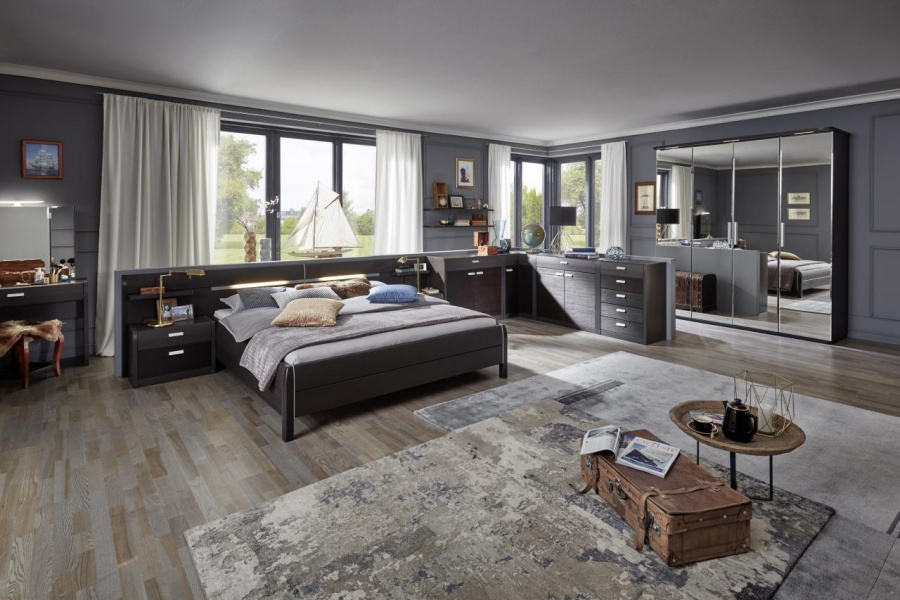 Распашные шкафы