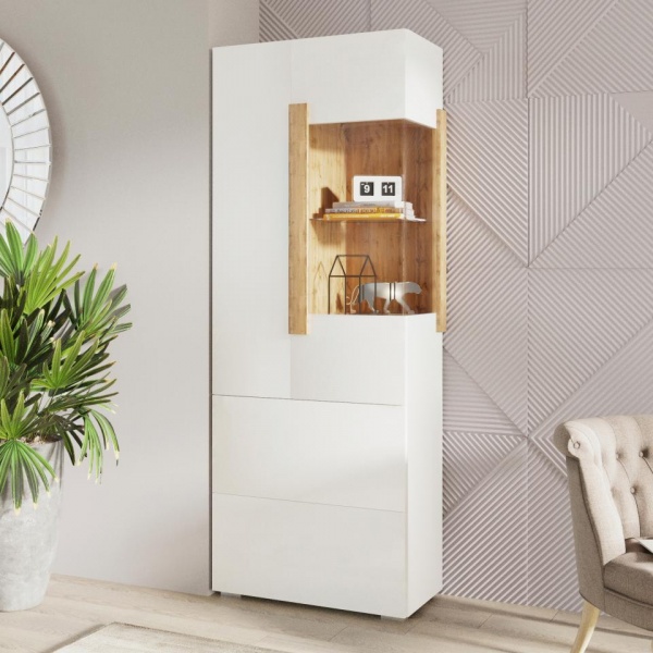 шкафы-витрины