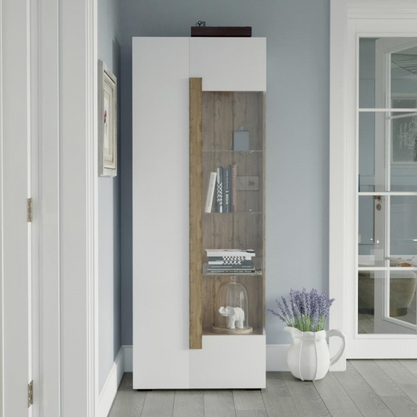 шкафы-витрины