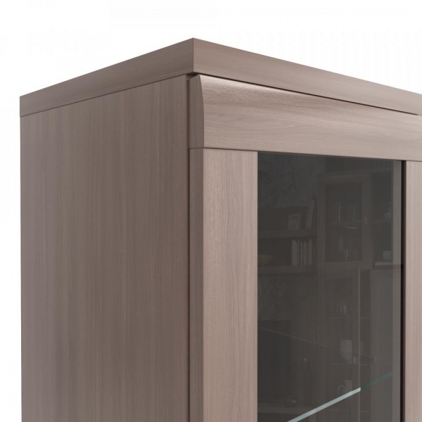 шкафы-витрины